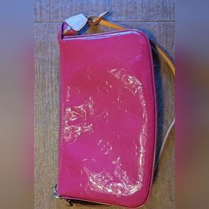 LV pink vernis monogram pink pochette shoulder bag authentic vintage, like new